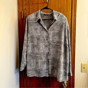 Karen Scott Black & White long sleeve blouse